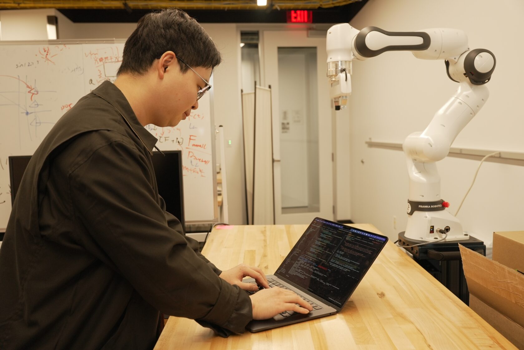 Cosmos 세계 모델 적용 사례